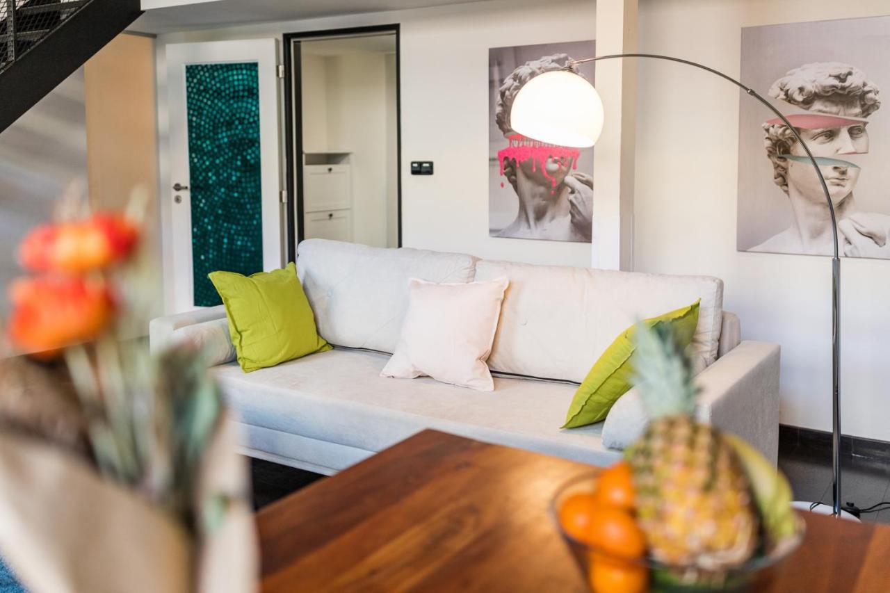 Duplex With 3 Bedrooms Lägenhet Prag