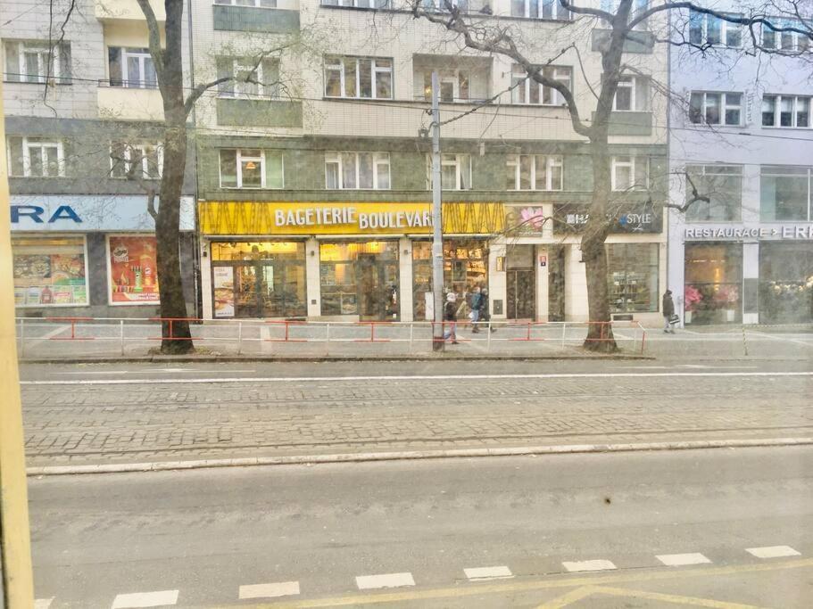 Apartment In 2 Square