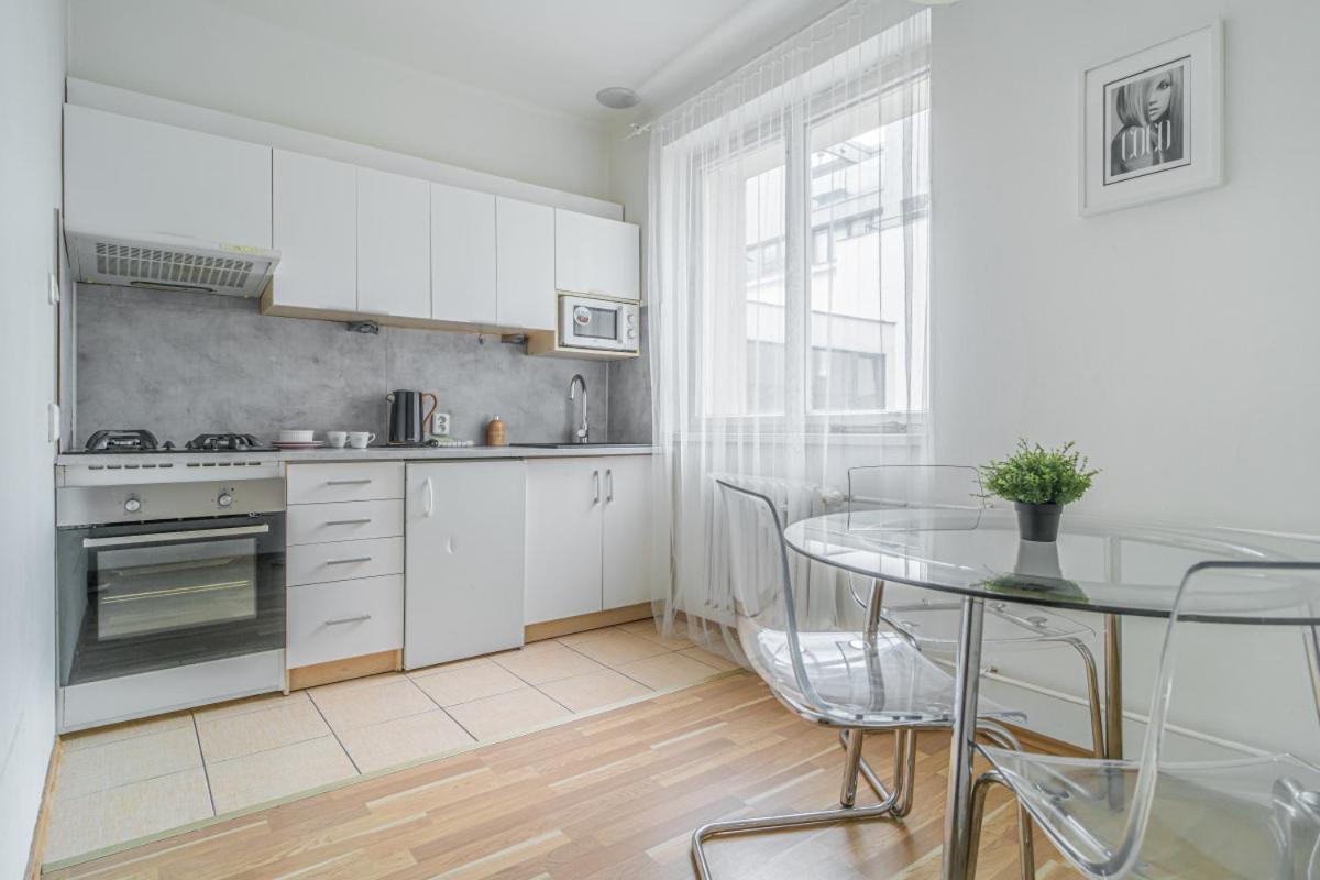 Lovely Miriam Apartment Prague