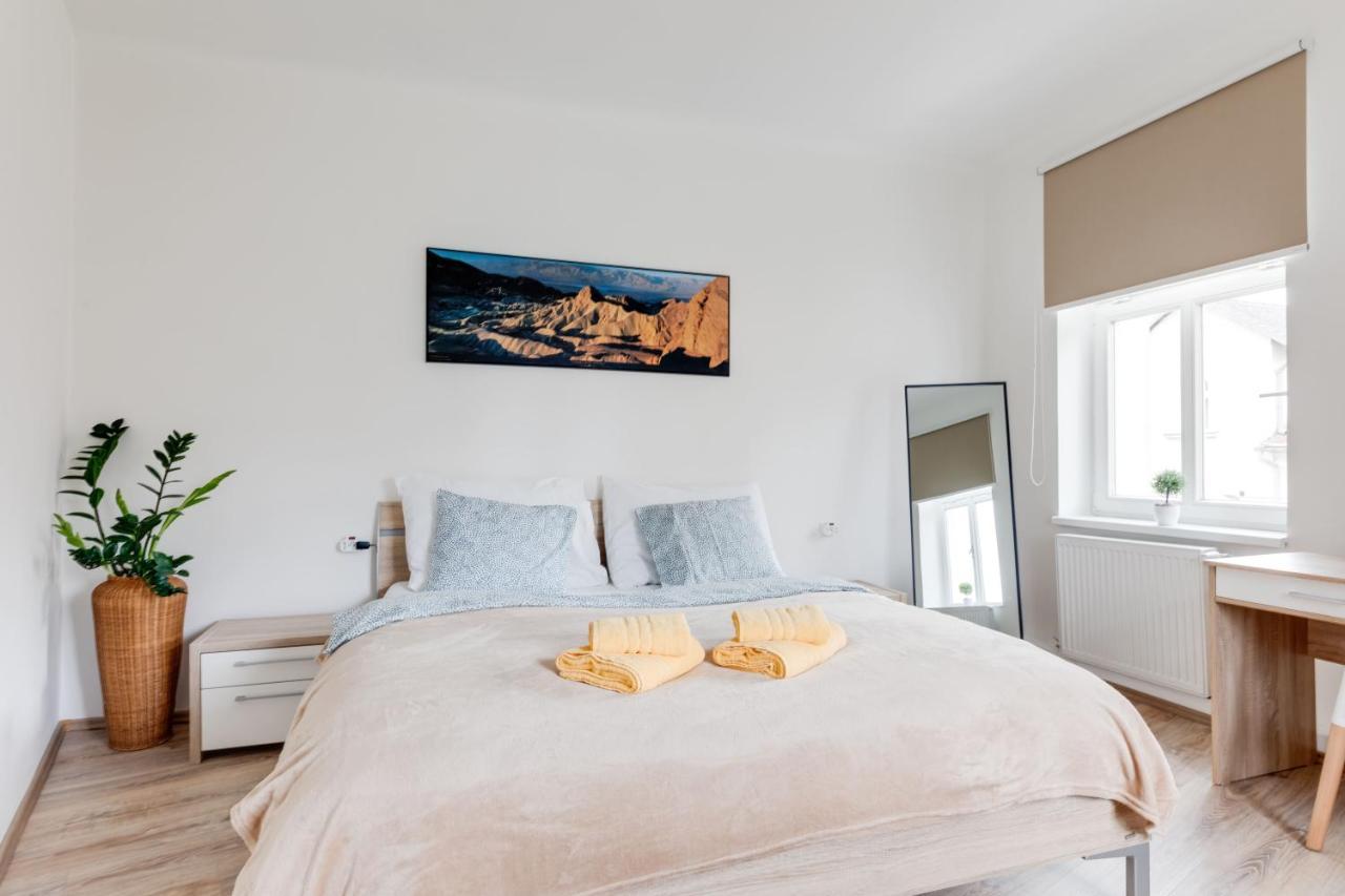 Modern, Bright And Spacious Apartmán *