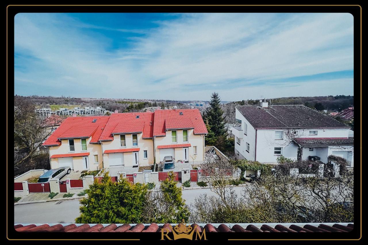 Rm Luxury In • 6 People • Free Parking • Pets * Prague