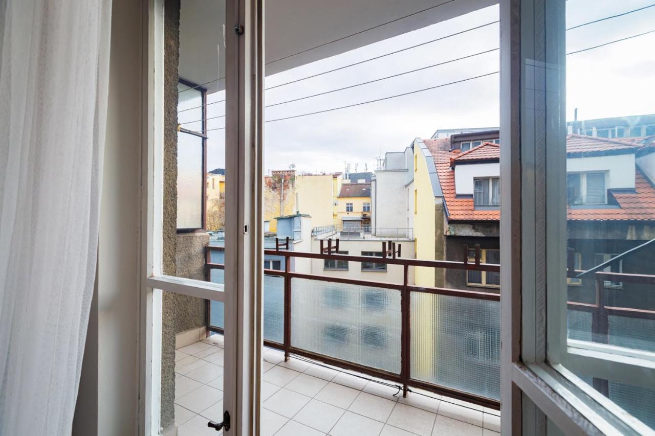 Quiet & Cozy Apartment/ Balcony / Popular Location Lejlighed Prag