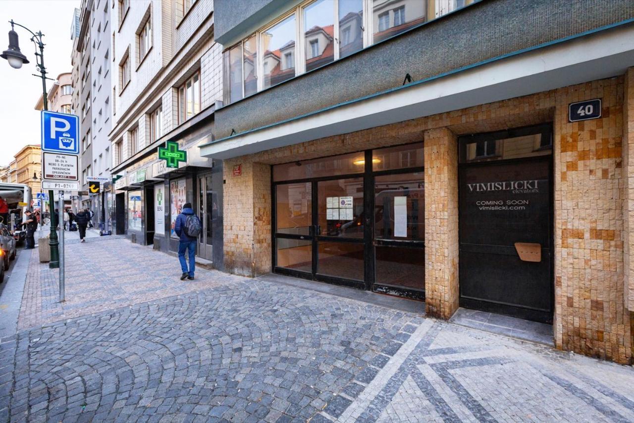 Quiet & Cozy Apartment/ Balcony / Popular Location * Prag