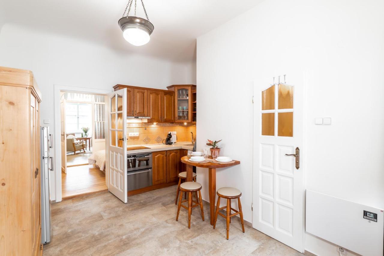 Apartment Charming In Lesser Town Prag