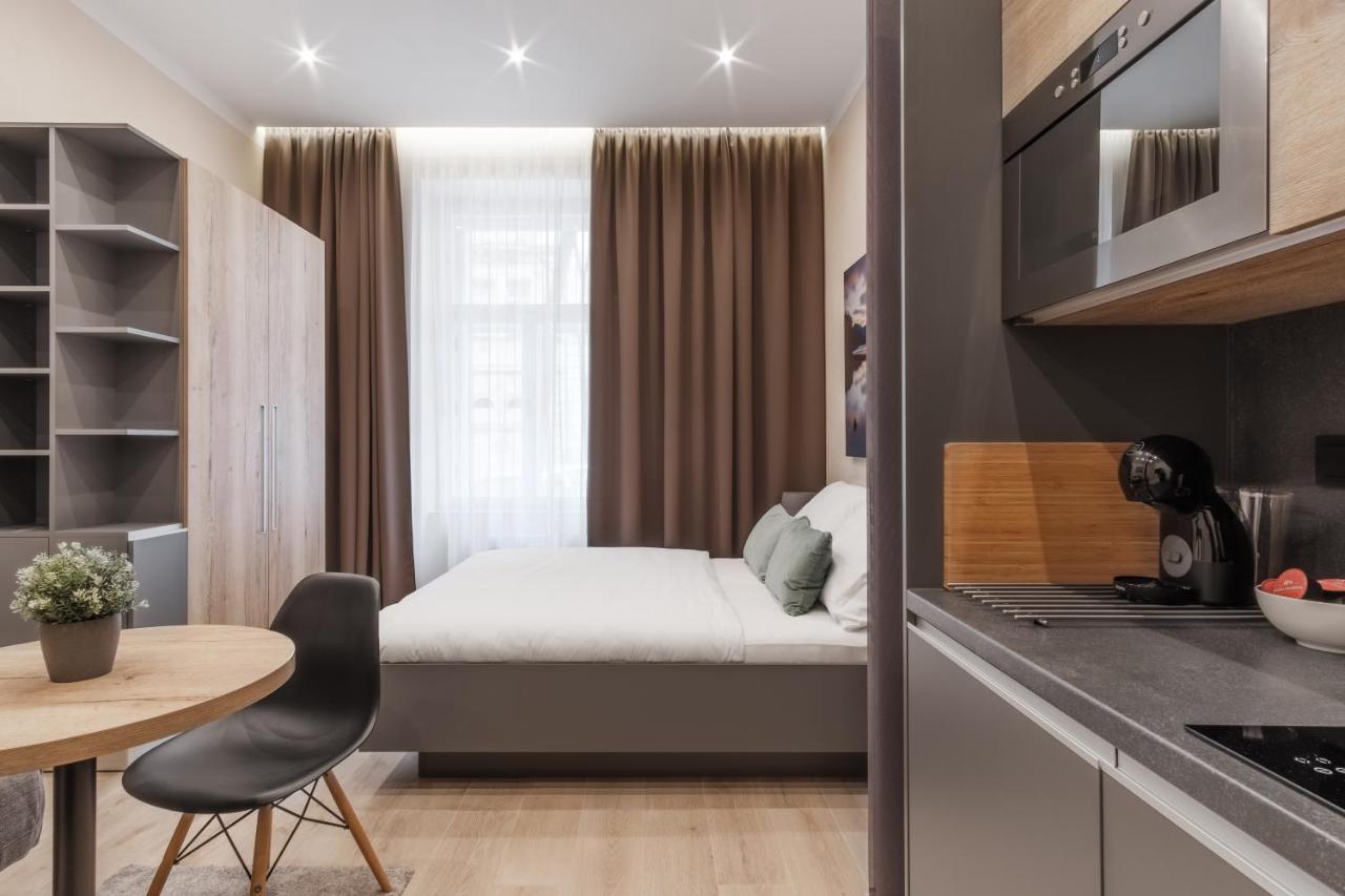 Days - Modern - 7 Min Wenceslas Square Apartment