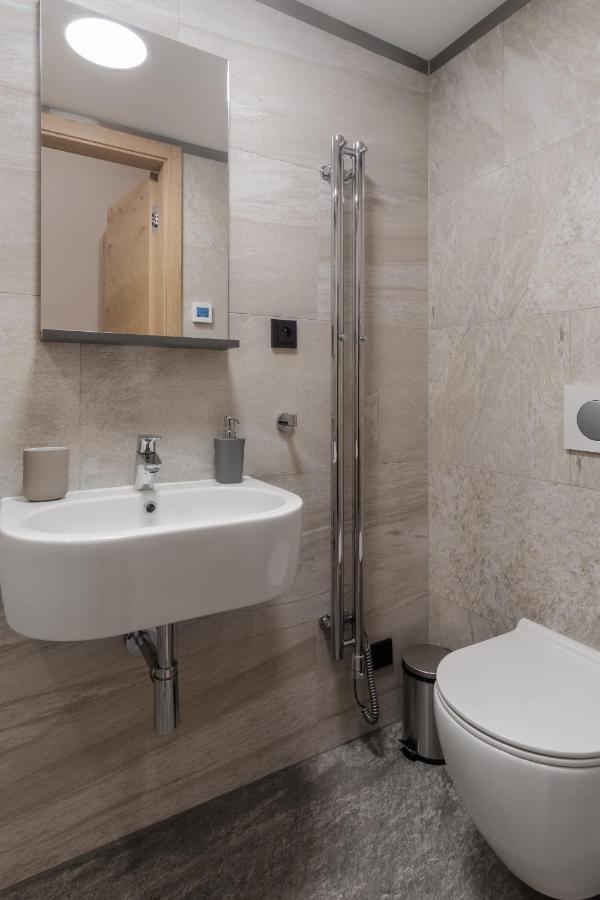 Days - Modern - 7 Min Wenceslas Square Apartment *