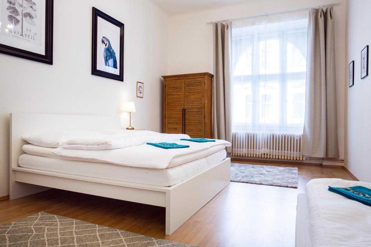 Large 3 Bdr In The Heart Of *
