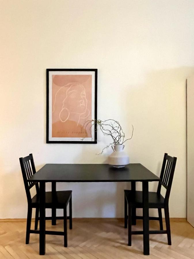 One Bedroom Close To Castle Apartment Prag