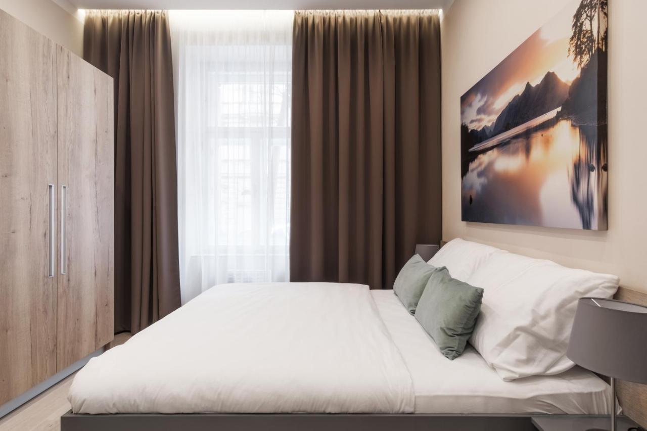 Days - Modern - 7 Min Wenceslas Square Apartment