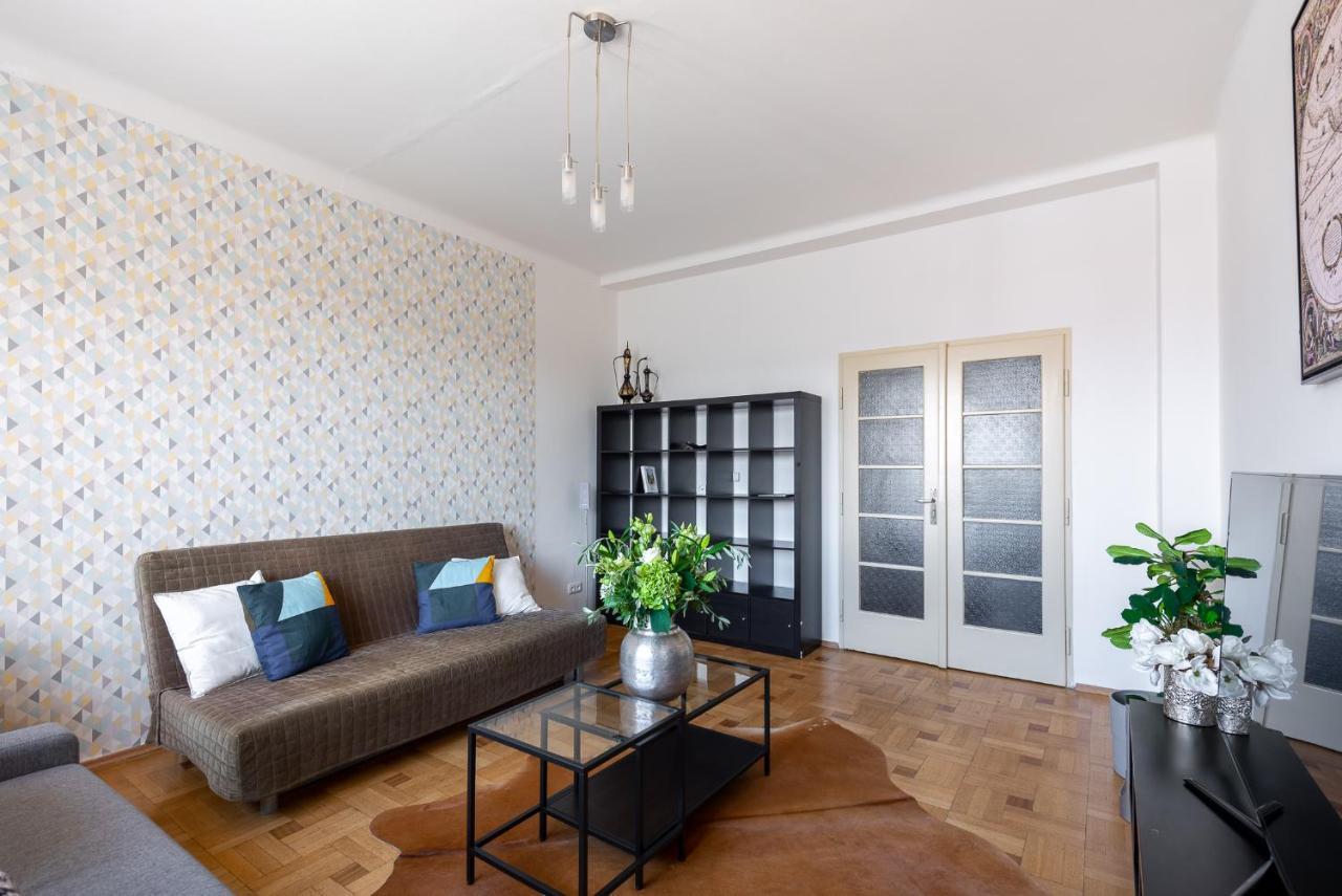 Castle View Apartment Prag