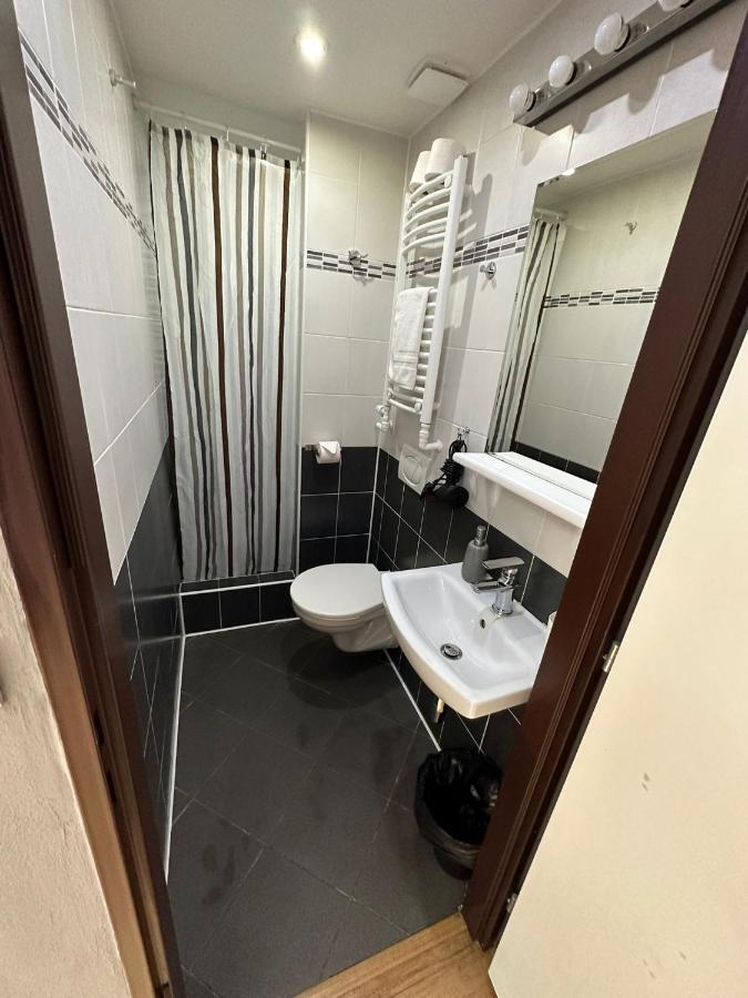 Central Studios 3*