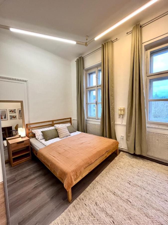 Lägenhet 1 Bedroom Close To Palmovka Prag
