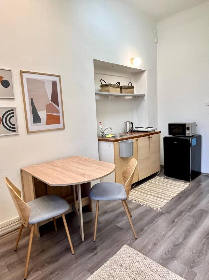 1 Bedroom Close To Palmovka