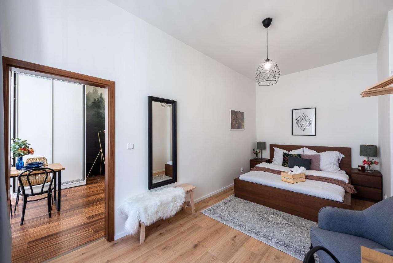 10 Min City Centre 5 People Apartment, Free Coffee Prague