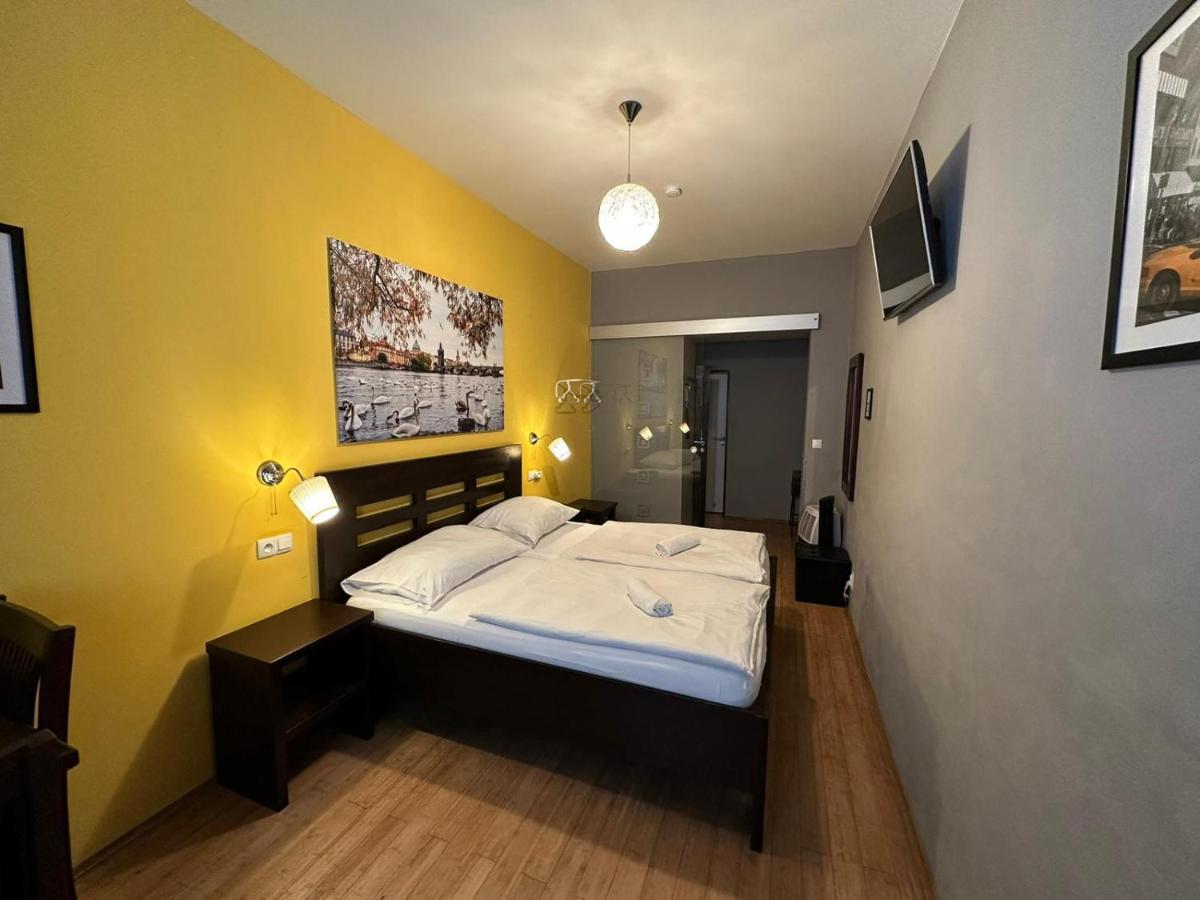 Central Studios Hotell Prag