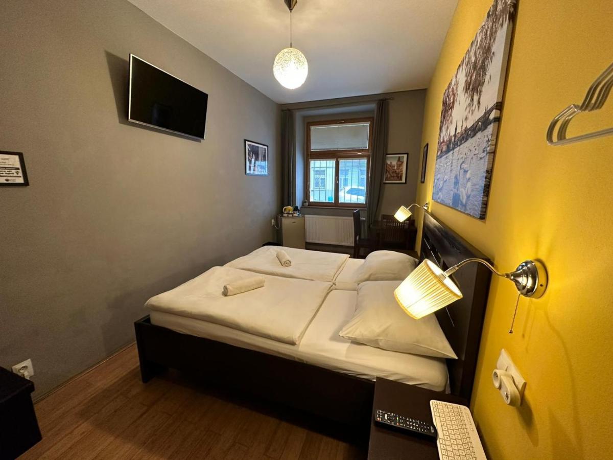 Central Studios 3* Praha