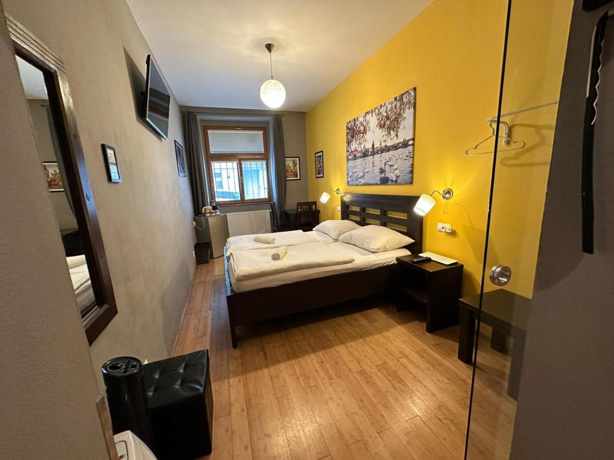 Central Studios Hotell Prag