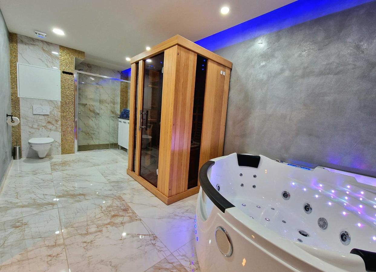Apartment Wellness Gold With Private Sauna & Jacuzzi *