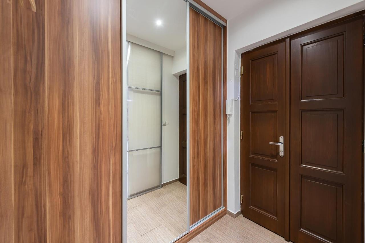 10 Min City Centre 5 People Apartment, Free Coffee Apartment Prague