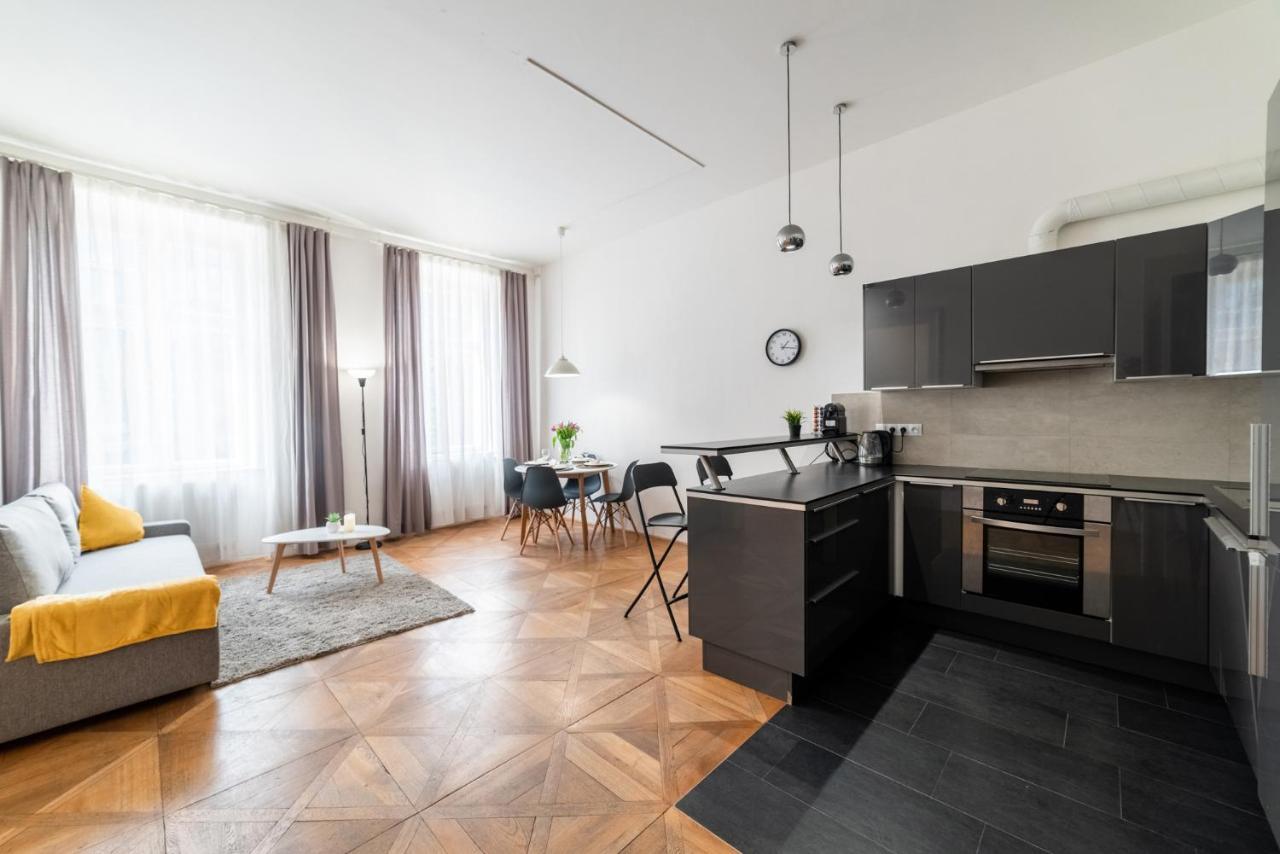 Apartment Exclusive Near Kafka's Head