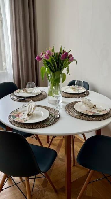 Exclusive Near Kafka's Head Apartment *