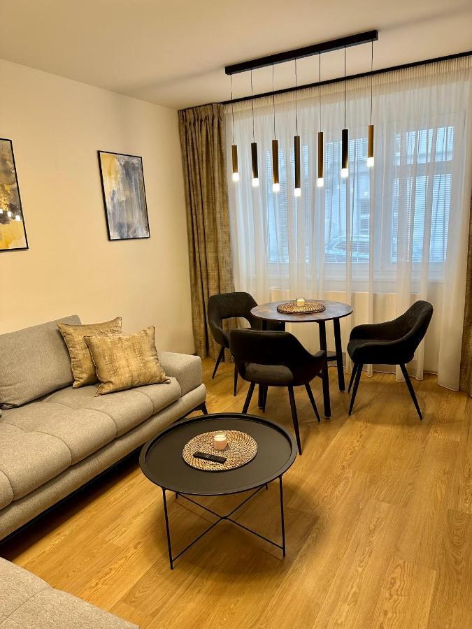 Panenska Apartment *