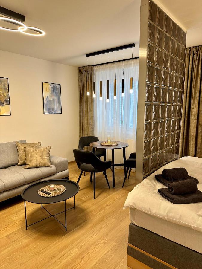 Apartment Panenska *
