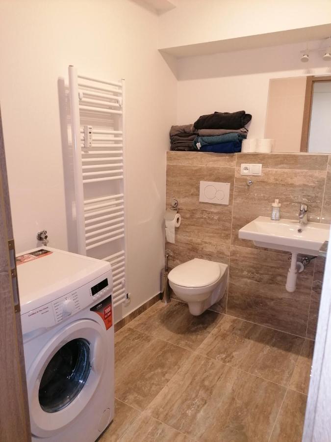 Brand New #21 With Free Secure Parking In The Center Prag