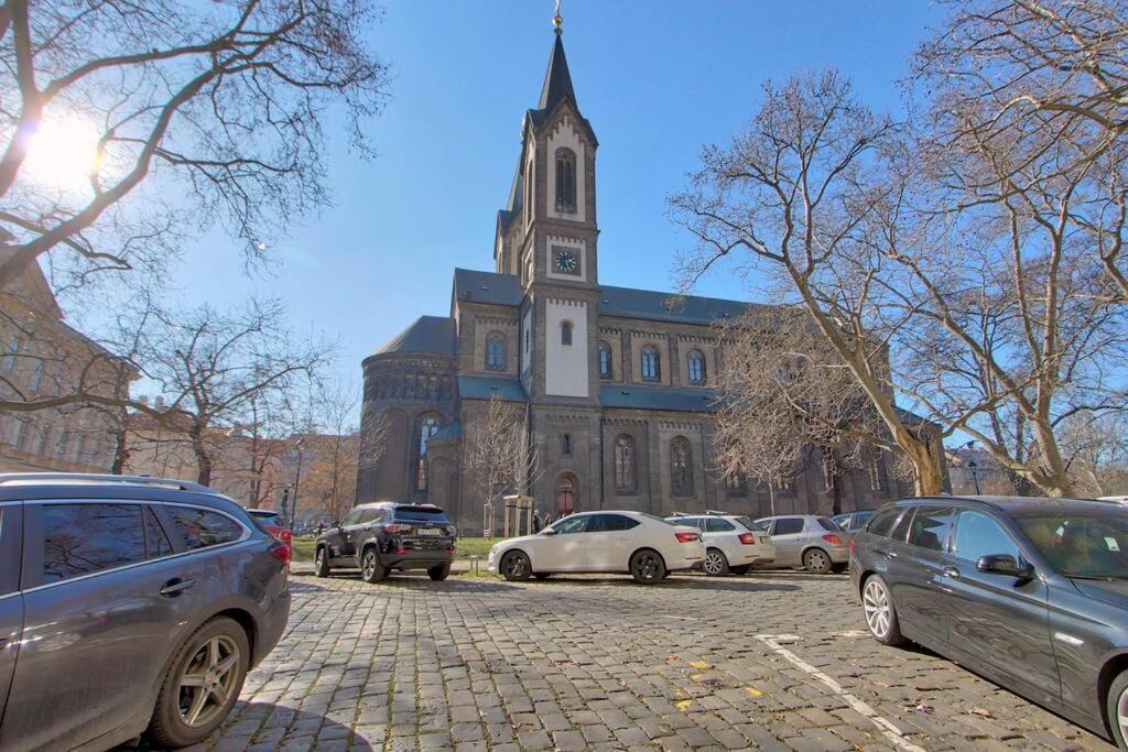 Lejlighed Auriapartments Karlin 2kk S Terasou A Parkovanim