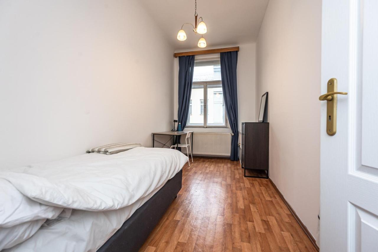 Lublanska 48 * Prag