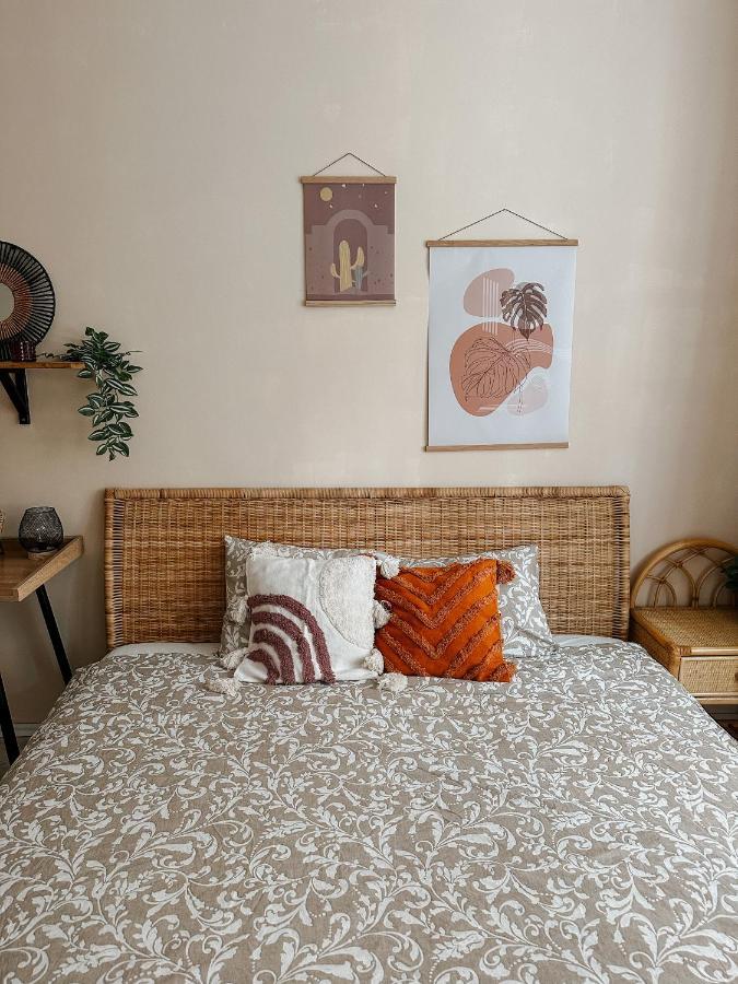Quiet Boho Lair 10 Min To Centre * Prag