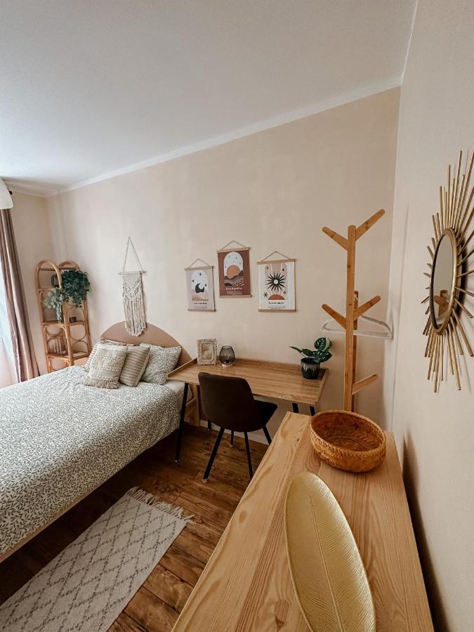 Apartment Quiet Boho Lair 10 Min To Centre *