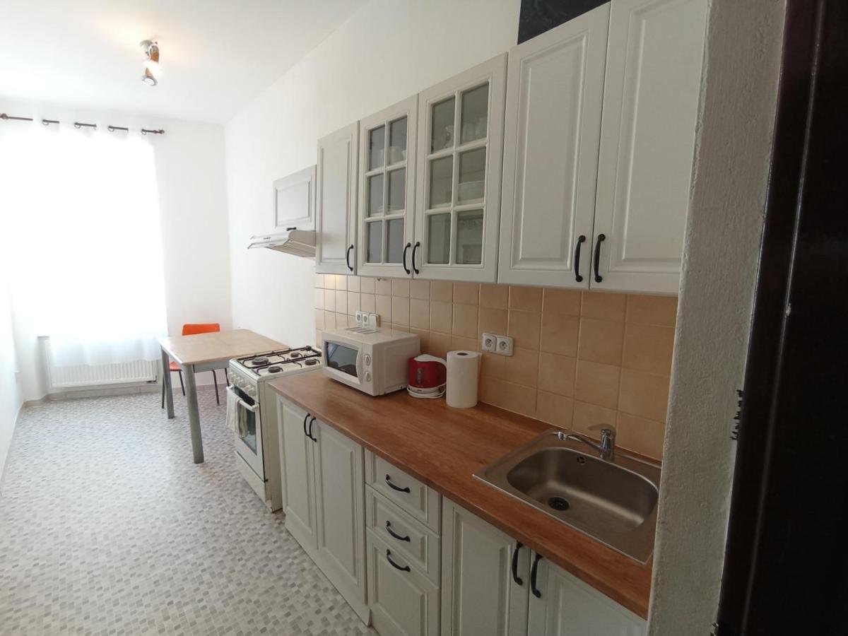 Captain Flint Apartment Prag