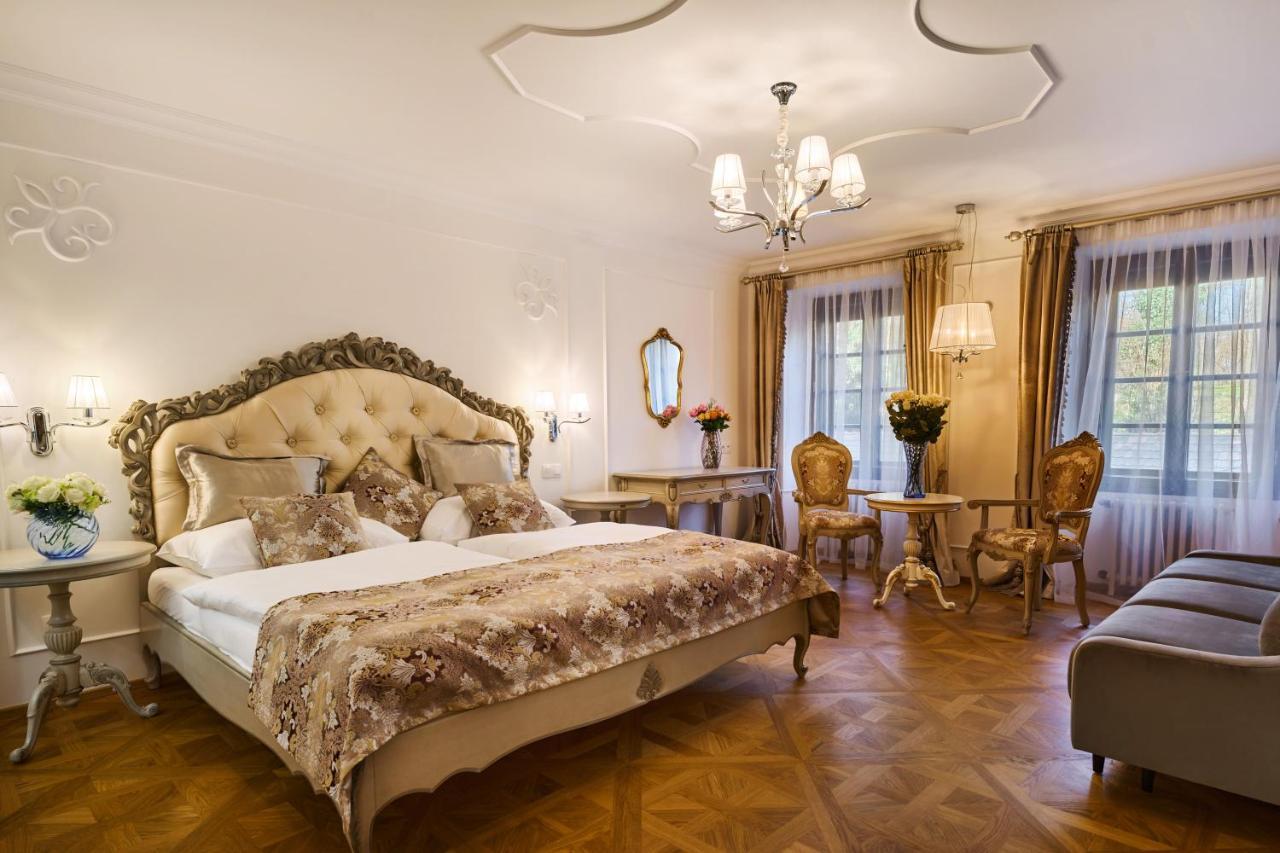 Beerland Chateaux - U Zlate Hrusky / At Golden Pear Bed & Breakfast Prag