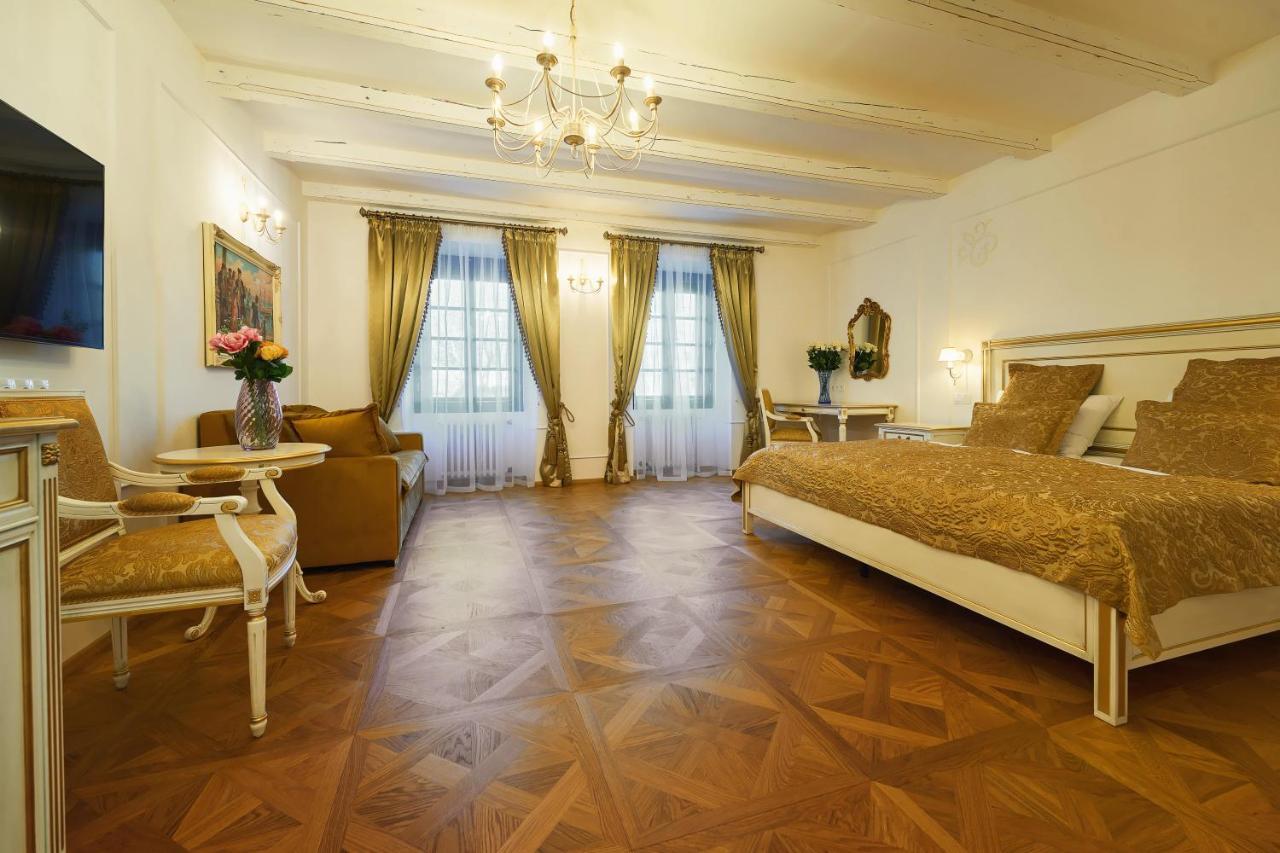 Beerland Chateaux - U Zlate Hrusky / At Golden Pear Bed & Breakfast