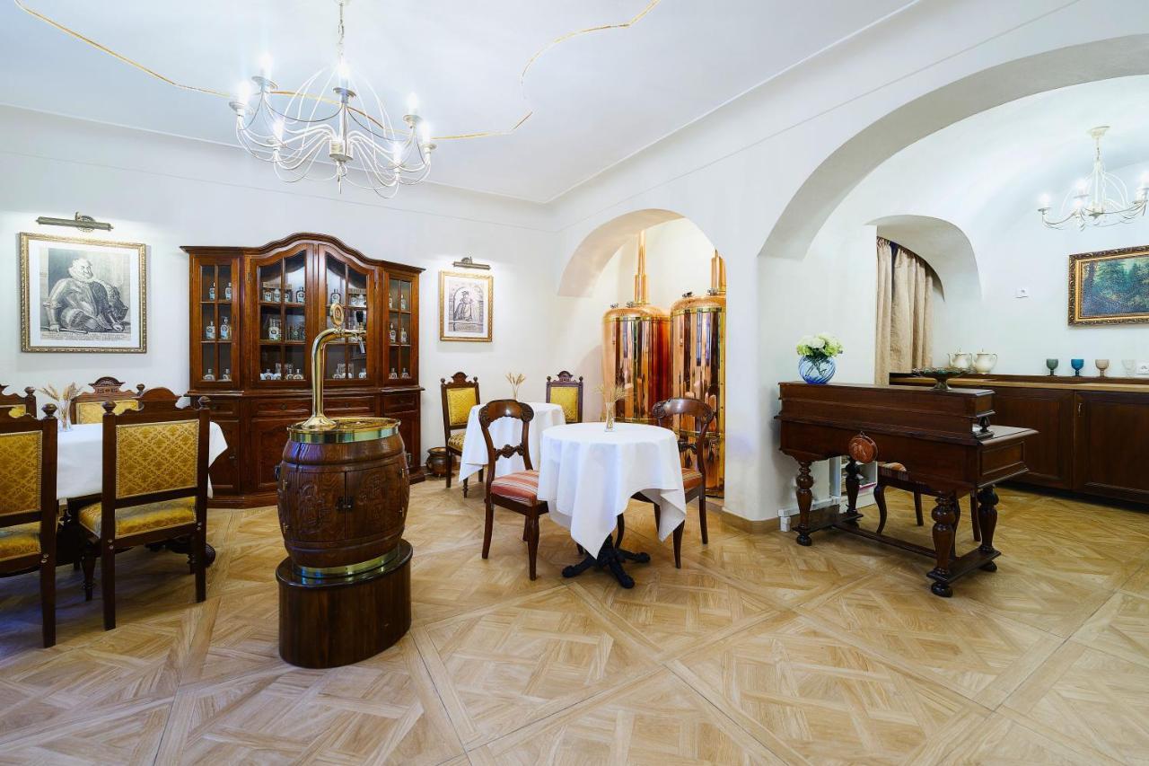 Bed & Breakfast Beerland Chateaux - U Zlate Hrusky / At Golden Pear