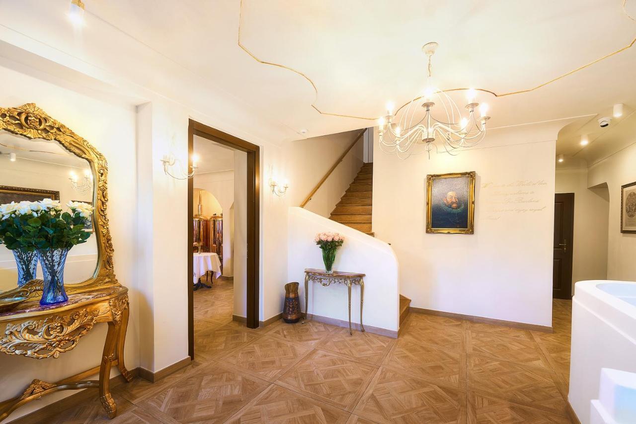 Bed & Breakfast Beerland Chateaux - U Zlate Hrusky / At Golden Pear *