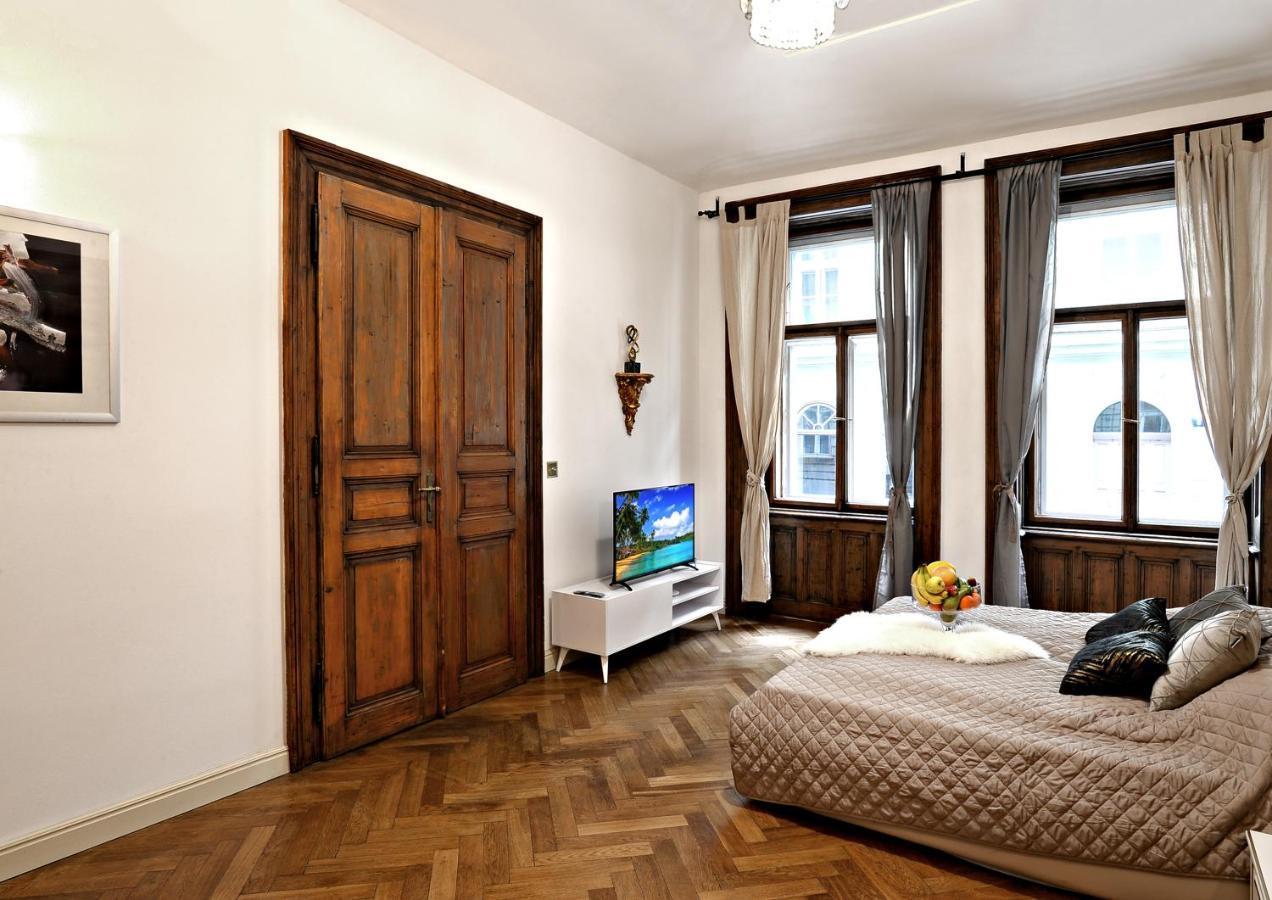 Apartment Magnificent King Prague