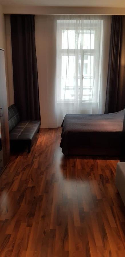 Comfortable Great Location Close To Center Apartment Prague