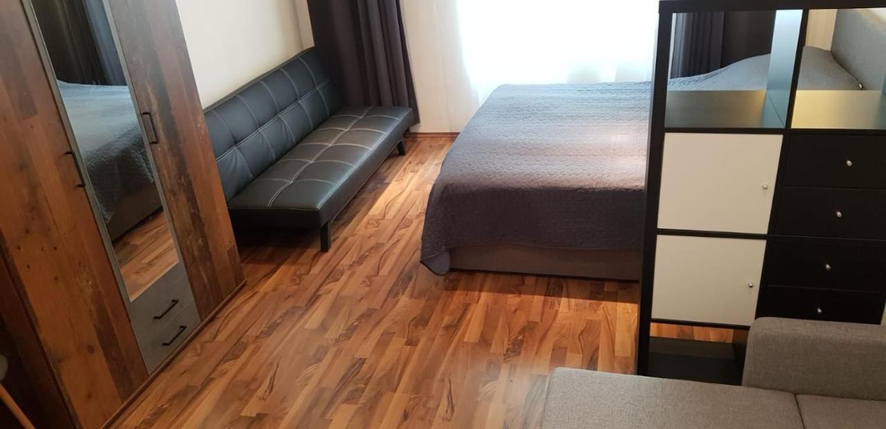 Apartment Comfortable Great Location Close To Center *