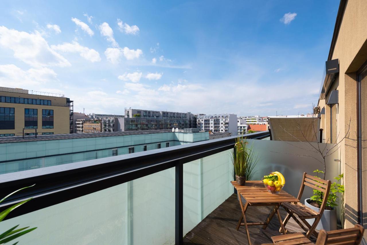 With 4 Bedrooms * Prag