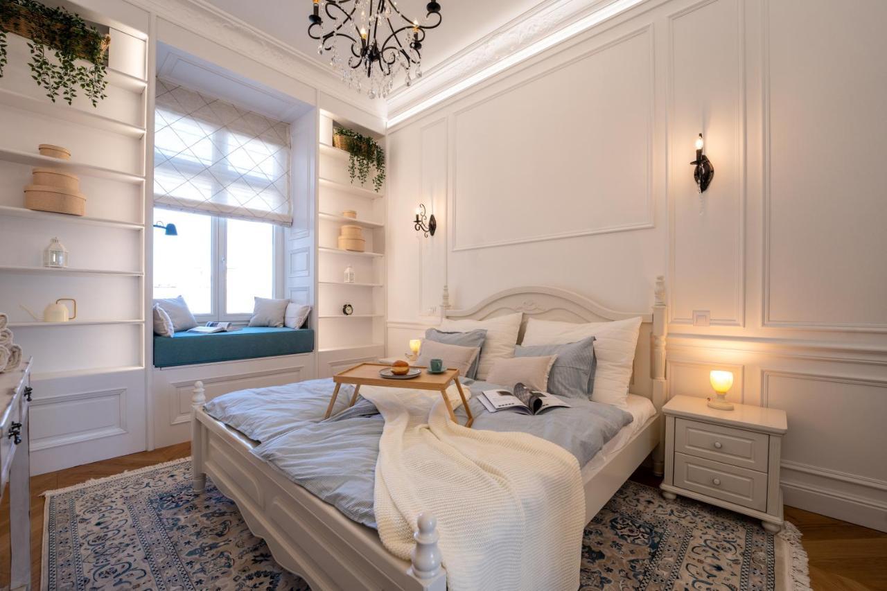 Charme De Provence In *