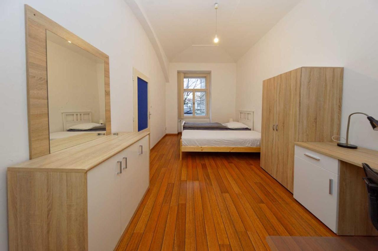 Americka 8 * Prag