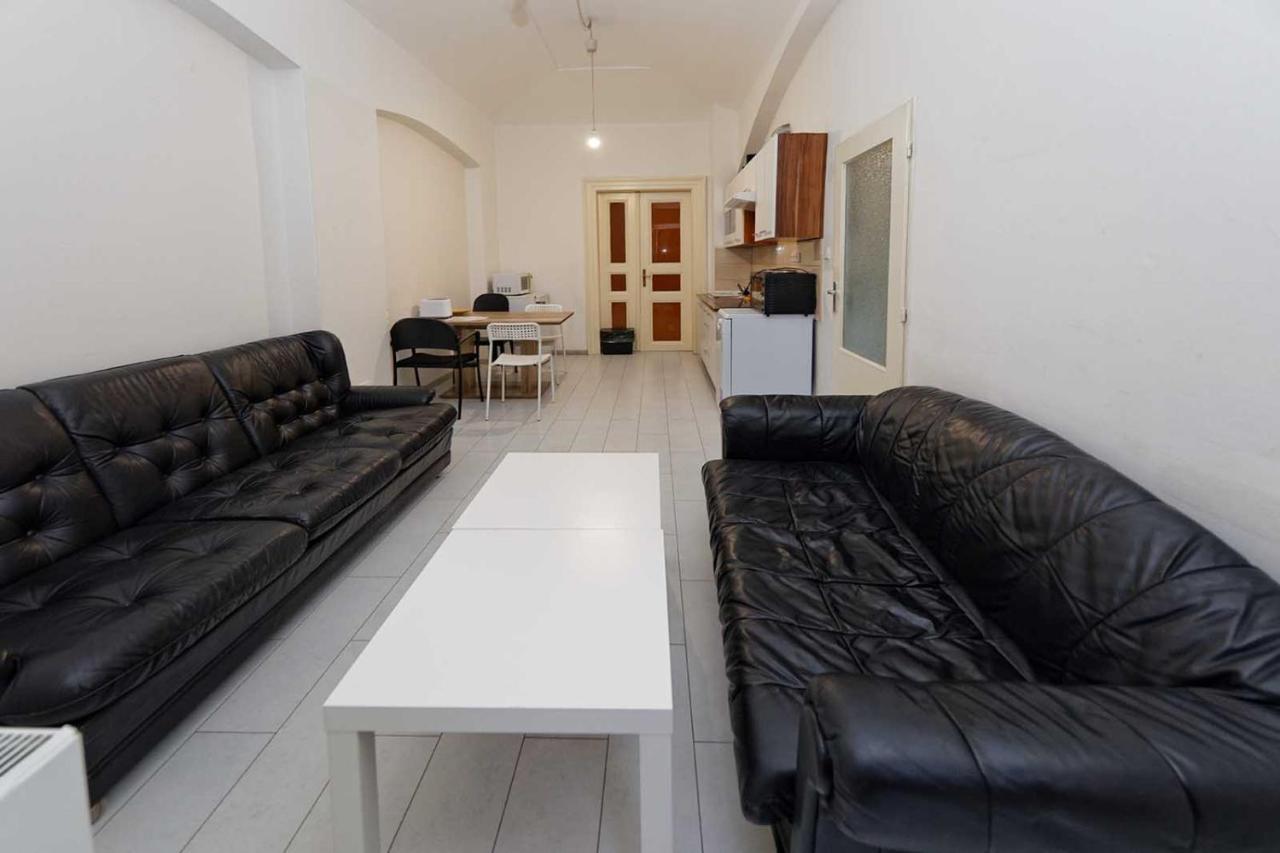 Apartment Americka 8 *