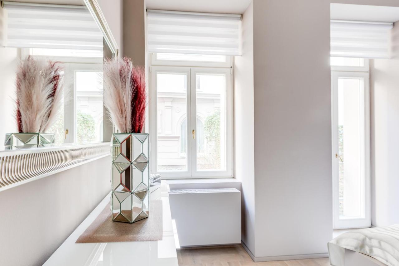 Royal In The Heart Of Apartment Prague
