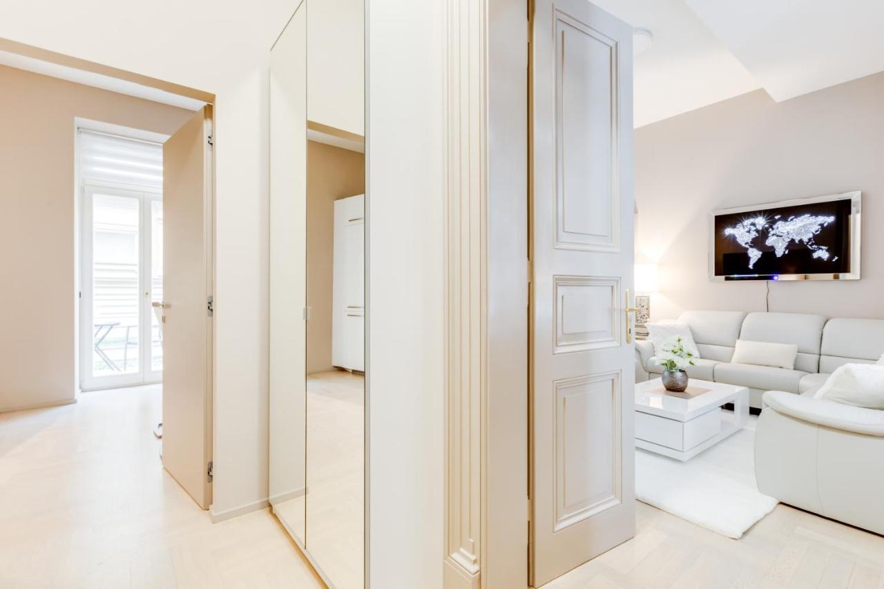 Royal In The Heart Of Apartment