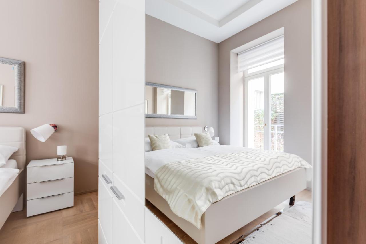 Royal In The Heart Of Apartment Prague
