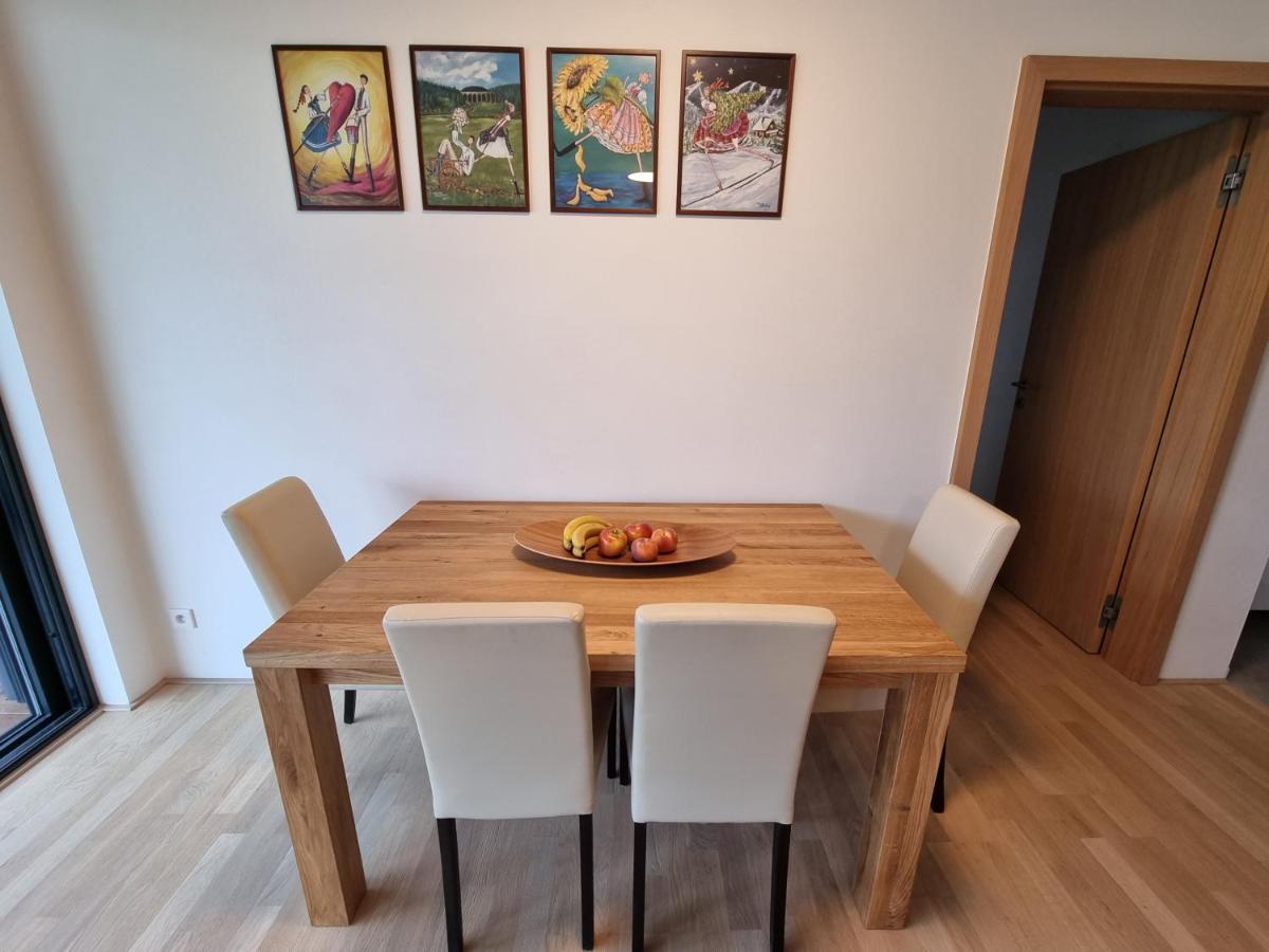 Lägenhet Quiet 1-bedroom In A Basement Of New