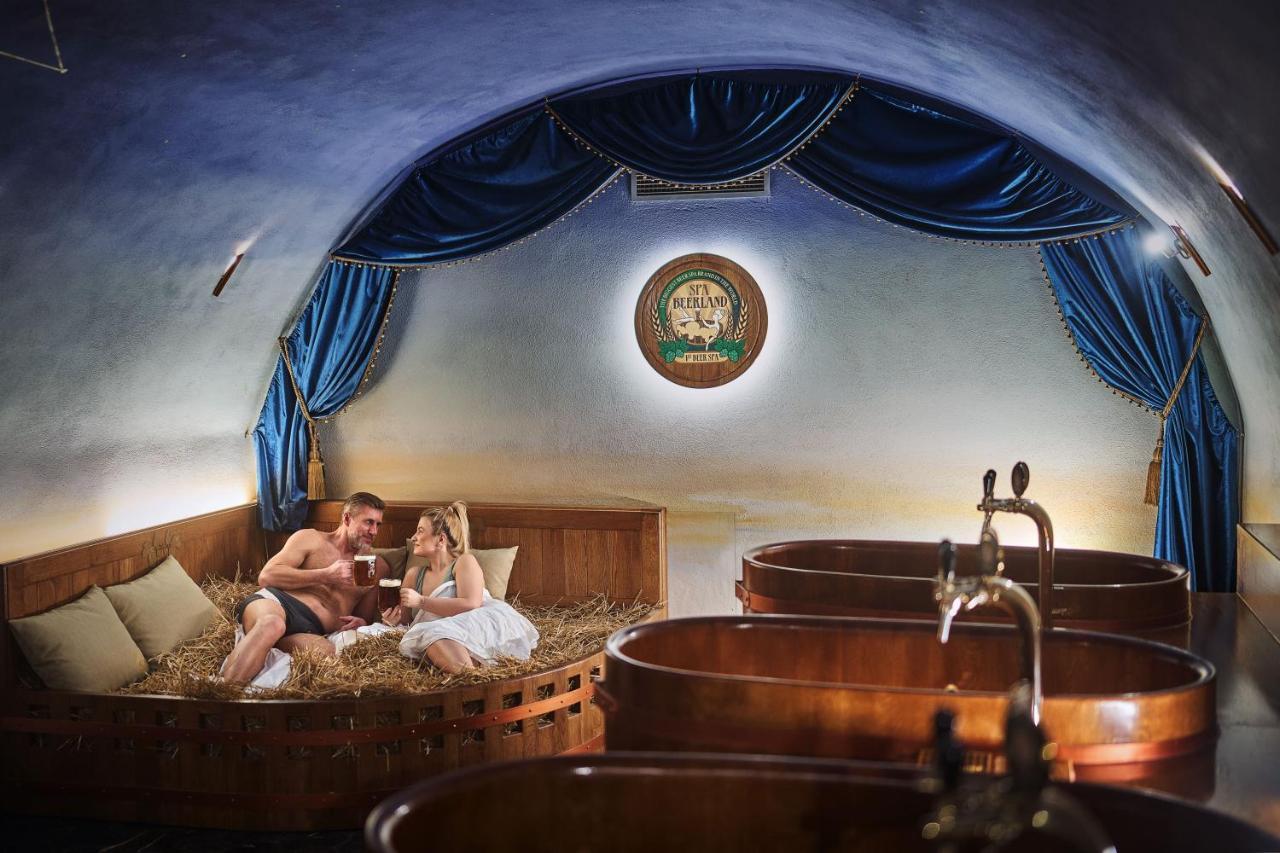 Beerland Chateaux - U Zlate Hrusky / At Golden Pear Bed & Breakfast *