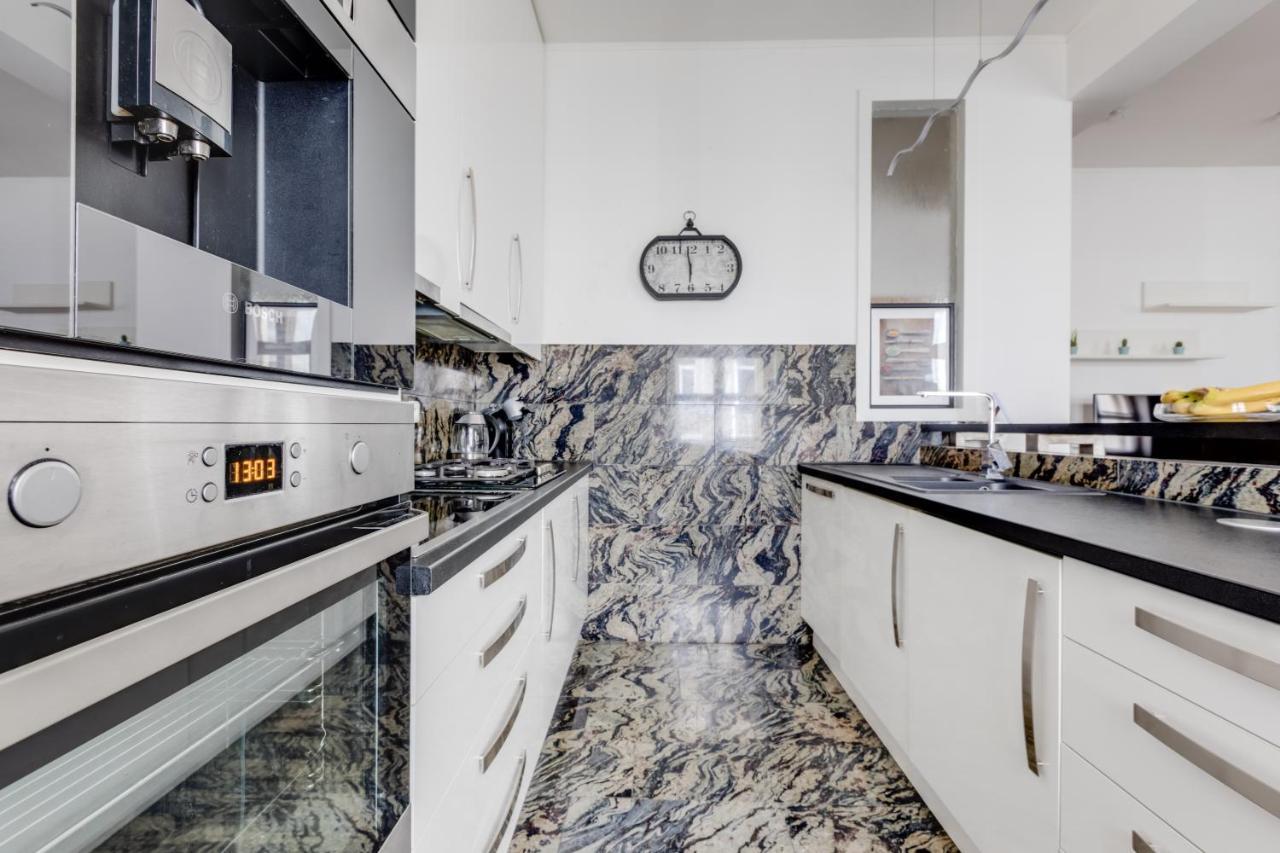 Luxury & Quiet Charming 2bds Near River - Nek2nd Lägenhet Prag